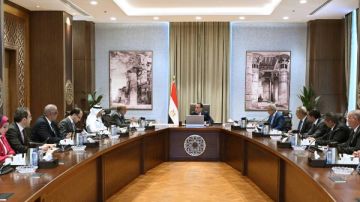 رئيس الوزراء يتابع تنفيذ الاستراتيجية الوطنية للطاقة المتكاملة والمستدامة