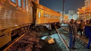  كنت حاسس إن النهاية قربت .. روايات مروعة من ركاب قطار سوهاج بعد خروج عربات عن القضبان