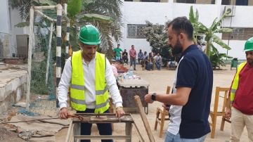 مواصلة اختبارات المتقدمين للعمل في مهنة حداد مسلح الخليج مواصلة اختبارات المتقدمين للعمل في مهنة حداد مسلح الخليج