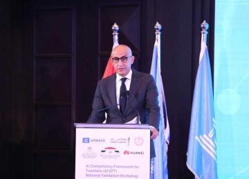 وزير التعليم: المعلمون مهندسو المعرفة ورسل العلم وبناة القدرات الإنسانية