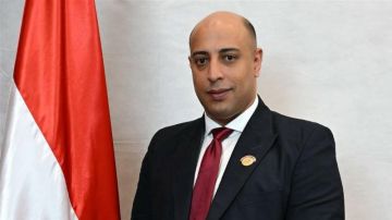 محمد السيد ثابت: الرئيس يقود تحركا إنسانيا وسياسيا لصالح الشعب الفلسطيني محمد السيد ثابت: الرئيس يقود تحركا إنسانيا وسياسيا لصالح الشعب الفلسطيني