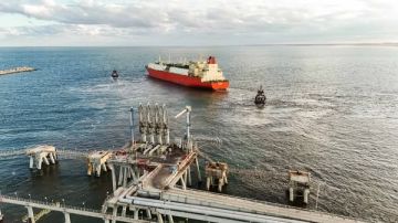 وزارة البترول تعلن تصدير شحنة غاز جديدة إلى إيطاليا من مجمع إدكو للغاز المسال وزارة البترول تعلن تصدير شحنة غاز جديدة إلى إيطاليا من مجمع إدكو للغاز المسال