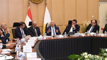 وزير الصناعة: مد صلاحية تسجيل إضافات الأعلاف من 3 إلى 5 سنوات