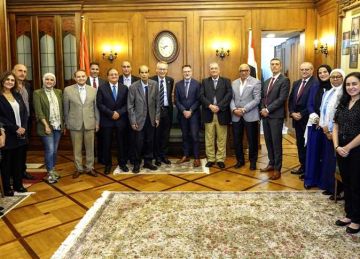 رجال أعمال الإسكندرية تبحث مع السفير الكندي فرص الاستثمار بالمدينة الساحلية  رجال أعمال الإسكندرية تبحث مع السفير الكندي فرص الاستثمار بالمدينة الساحلية