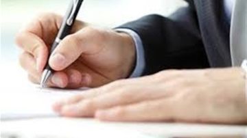 ما حكم القيام بإثبات الحضور للزميل الغائب عن العمل؟..الإفتاء تجيب