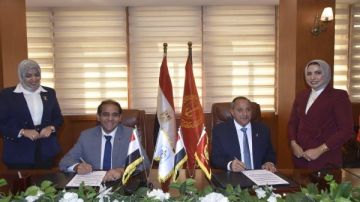 محافظة بورسعيد وجامعة بورسعيد توقعان بروتوكول تعاون لتأهيل العاملين بالجهاز الإداري محافظة بورسعيد وجامعة بورسعيد توقعان بروتوكول تعاون لتأهيل العاملين بالجهاز الإداري