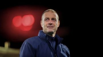 مدرب الأهلي الجديد يصل القاهرة اليوم .. من هو ؟