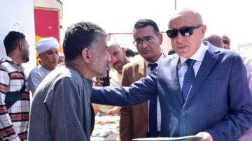 مواطن لمحافظ الأقصر: اسمي في تعيينات الحكومة من 2013 وأنا معرفش اتعينت فين! 