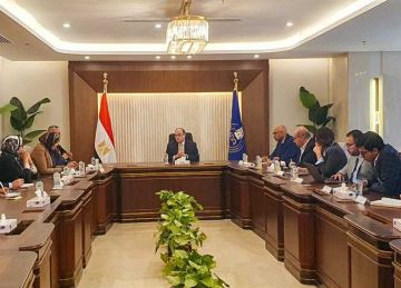 هيئة الدواء تبحث مع نقابة أطباء الأسنان سبل دعم وتطوير منظومة أدوية ومستلزمات طب الأسنان