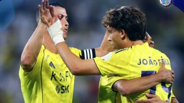 النصر يعزز صدارته للدوري السعودي بالفوز على الحزم بثنائية نظيفة النصر يعزز صدارته للدوري السعودي بالفوز على الحزم بثنائية نظيفة