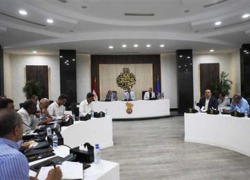 مستشار الرئيس للتنمية المحلية يشهد اجتماع المجلس التنفيذي لمحافظة أسوان مستشار الرئيس للتنمية المحلية يشهد اجتماع المجلس التنفيذي لمحافظة أسوان