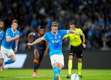 نابولي يصعق إنتر ميلان في الدوري الإيطالي نابولي يصعق إنتر ميلان في الدوري الإيطالي