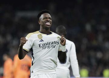 هكذا هو الكلاسيكو .. فينيسيوس يوجه رسالة إلى جماهير ريال مدريد بعد الفوز على برشلونة  هكذا هو الكلاسيكو .. فينيسيوس يوجه رسالة إلى جماهير ريال مدريد بعد الفوز على برشلونة