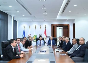 وزير الرياضة يناقش مع اتحاد الكرة استعدادات المنتخب الأولمبي وزير الرياضة يناقش مع اتحاد الكرة استعدادات المنتخب الأولمبي