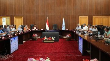 اجتماع موسع بمحافظة البحر الأحمر لتسريع تقنين الأراضي وإنهاء ملفات التصالح اجتماع موسع بمحافظة البحر الأحمر لتسريع تقنين الأراضي وإنهاء ملفات التصالح