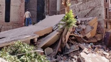 بالأسماء.. وفاة صغير وإصابة 5 آخرين في انهيار منزل بإحدى قرى ملوي بالمنيا بالأسماء.. وفاة صغير وإصابة 5 آخرين في انهيار منزل بإحدى قرى ملوي بالمنيا