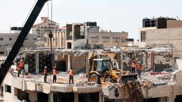 رئيس الوزراء الفلسطيني: الحكومة جاهزة لإعادة إعمار قطاع غزة رئيس الوزراء الفلسطيني: الحكومة جاهزة لإعادة إعمار قطاع غزة