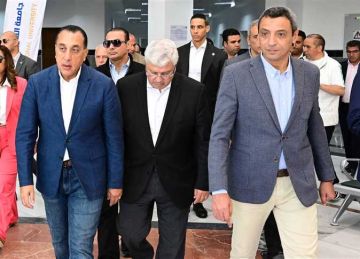 رئيس الوزراء يستعرض الموقف التنفيذي لأبرز المشروعات والمبادرات بمحافظة السويس رئيس الوزراء يستعرض الموقف التنفيذي لأبرز المشروعات والمبادرات بمحافظة السويس