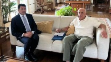 متحدث الشباب والرياضة يكشف كواليس جلسة رئيس الزمالك مع أشرف صبحي متحدث الشباب والرياضة يكشف كواليس جلسة رئيس الزمالك مع أشرف صبحي