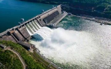 وزير سابق يوضح أسباب فيضان السد الإثيوبي ويعلق على غرق أراضي طرح النهر بمصر