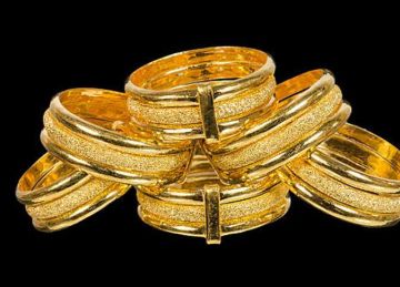 بعد تراجع 10 جنيهات في عيار 21 للبيع.. كم سجل سعر الذهب اليوم السبت 18-10-2025؟