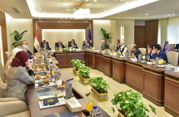 مجلس إدارة هيئة الدواء المصرية يجتمع لمتابعة خطط توطين الصناعة وتعزيز الأمن الدوائي