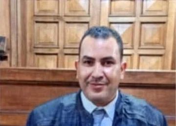 محامو الدقهلية ينعون زميلهم بعد وفاته داخل محكمة الأسرة بالمنصورة محامو الدقهلية ينعون زميلهم بعد وفاته داخل محكمة الأسرة بالمنصورة