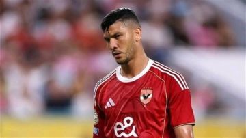 والد أشرف داري: لا صحة لرحيل نجلي عن الأهلي في يناير والد أشرف داري: لا صحة لرحيل نجلي عن الأهلي في يناير