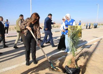 إطلاق المرحلة الرابعة من مبادرة زراعة 100 مليون شجرة في الوادي الجديد إطلاق المرحلة الرابعة من مبادرة زراعة 100 مليون شجرة في الوادي الجديد
