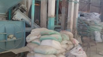 الزراعة :ضبط أكثر من 50 طن أعلاف مغشوشة ومنتهية الصلاحية بالغربية الزراعة :ضبط أكثر من 50 طن أعلاف مغشوشة ومنتهية الصلاحية بالغربية