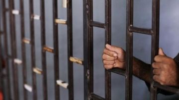 النيابة تستمع لأقوال المتهم بقتل طليقته في الشارع بشبرا الخيمة: حاولت أحل الخلاف النيابة تستمع لأقوال المتهم بقتل طليقته في الشارع بشبرا الخيمة: حاولت أحل الخلاف