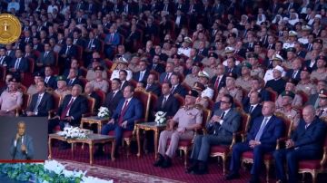 قيادي بالشعب الجمهوري: الرئيس بعث رسائل طمأنة للمصريين في ظل التحديات الراهنة قيادي بالشعب الجمهوري: الرئيس بعث رسائل طمأنة للمصريين في ظل التحديات الراهنة