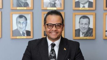 مازن الغرباوي يقدم ماستر كلاس في الإخراج المسرحي خلال مهرجان الطفل