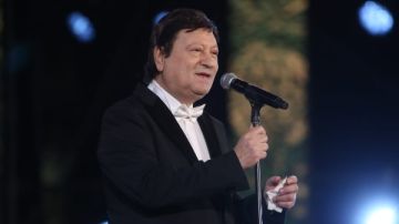 محمد الحلو يتألق في حفل مهرجان الموسيقى العربية المهدى إلى أم كلثوم .. صور محمد الحلو يتألق في حفل مهرجان الموسيقى العربية المهدى إلى أم كلثوم .. صور