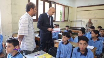 التعليم تنفي إلغاء التقييمات الأسبوعية في المدارس العام المقبل