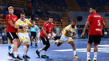 رجال يد الأهلي يواجه البوليس الرواندي في بطولة أفريقيا رجال يد الأهلي يواجه البوليس الرواندي في بطولة أفريقيا