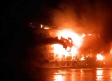 السيطرة على حريق في مركب سياحي وإخلاء 220 راكبا بينهم سياح جنوب الأقصر