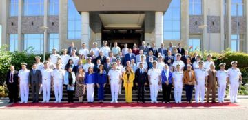 القوات البحرية تحتفل بعيدها الثامن والخمسين القوات البحرية تحتفل بعيدها الثامن والخمسين