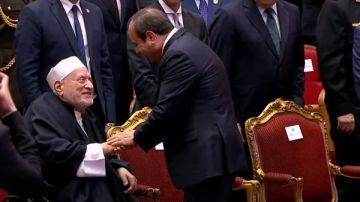 بعد رحيله... مواقف مؤثرة للشيخ أحمد عمر هاشم مع الرئيس السيسي