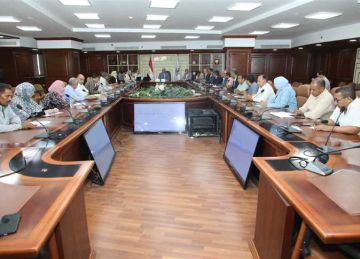 بني سويف تبحث آليات تنفيذ مبادرة حوافز تميز الأداء وتحافظ على تصدرها بين المحافظات