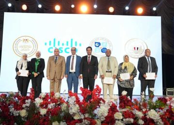  تطوير التعليم بالوزراء ينظم احتفالية لتوزيع 300 رخصة دولية في مجالات التكنولوجيا