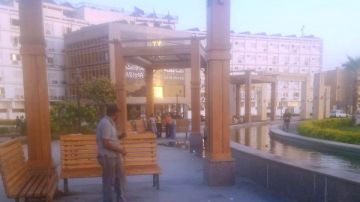 حملات لرفع التراكمات والنظافة العامة بالمناطق والأحياء السكنية وتهذيب ورى الأشجار بأسوان حملات لرفع التراكمات والنظافة العامة بالمناطق والأحياء السكنية وتهذيب ورى الأشجار بأسوان