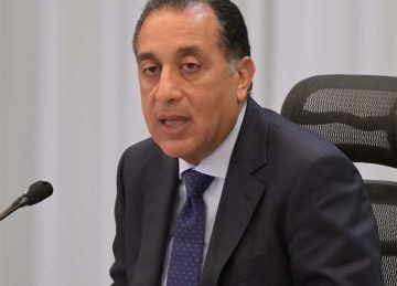 رئيس الوزراء يزور مركز البحوث والتطوير بمجموعة العربي 