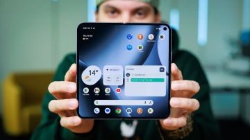 ظهور علامة الاستفهام المميتة على شاشة Pixel 10 Pro Fold: يجب التواصل مع جوجل فورا ظهور علامة الاستفهام المميتة على شاشة Pixel 10 Pro Fold: يجب التواصل مع جوجل فورا