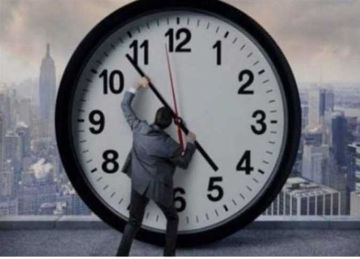 لما الساعة تتأخر جسمك بيعمل ريستارت .. ما العلاقة بين التوقيت الشتوي والكسل؟  لما الساعة تتأخر جسمك بيعمل ريستارت .. ما العلاقة بين التوقيت الشتوي والكسل؟