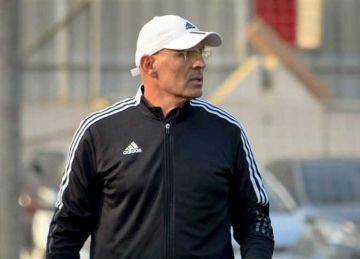 مدرب بتروجت يضع اللمسات النهائية على خطة مواجهة الأهلي مدرب بتروجت يضع اللمسات النهائية على خطة مواجهة الأهلي