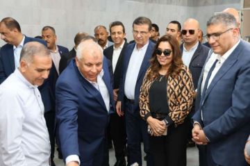 وزيرا التنمية المحلية والزراعة يتفقدان محطة غربلة وإعداد التقاوي بالخارجة.. صور وزيرا التنمية المحلية والزراعة يتفقدان محطة غربلة وإعداد التقاوي بالخارجة.. صور