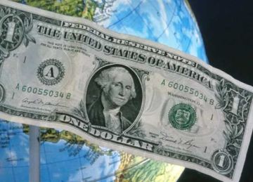 الدولار يتجه لخسارة أسبوعية وسط قلق المستثمرين بشأن التجارة مع الصين