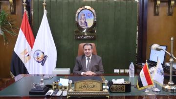 رئيس جامعة جنوب الوادي يناقش الاعتماد المؤسسي وميكنة الموارد المالية رئيس جامعة جنوب الوادي يناقش الاعتماد المؤسسي وميكنة الموارد المالية