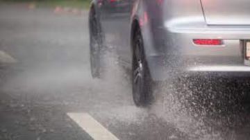 طقس خريفي متقلب تصاحبه أمطار ورياح في هذه المناطق